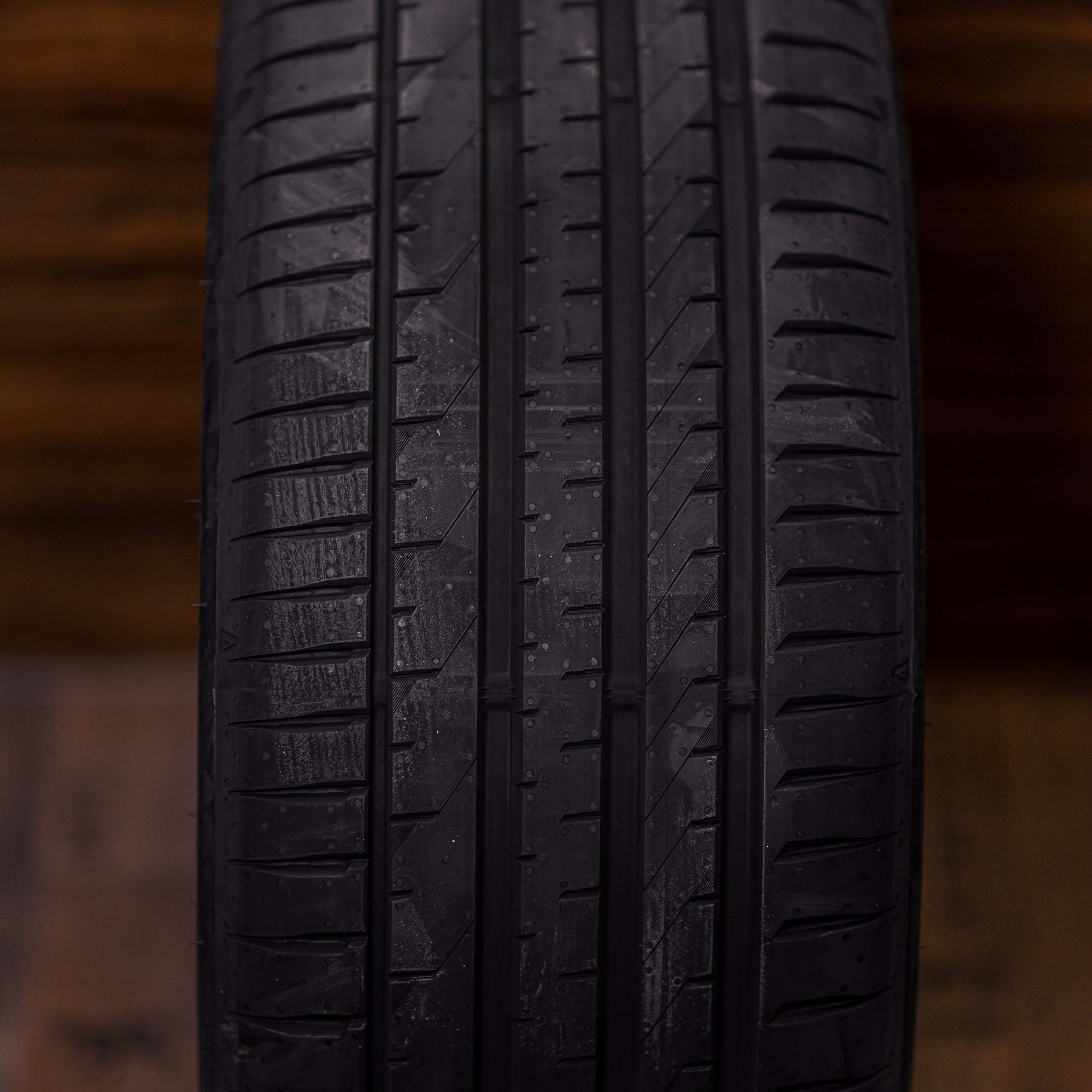 Falken Azenis FK520